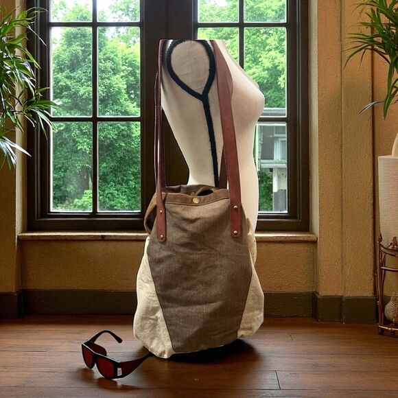 Free People Hideaway Tote Bag Canvas Leather Brown Beige Boho Oversized - Picture 1 of 9